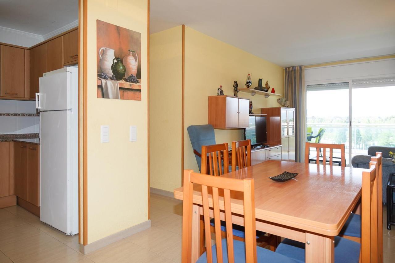 Uhc Village Park Apartments 살루 외부 사진